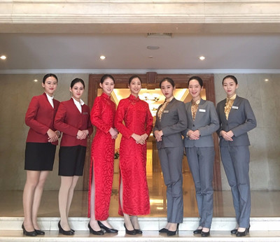 礼仪风采 | 民航学子出色完成全省委经济工作会议礼仪服务